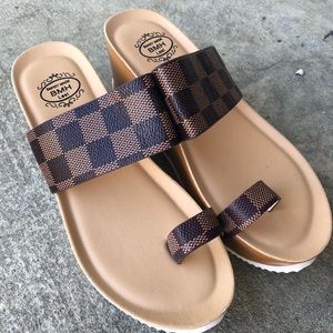 Wedge sandal
